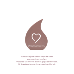 Keepsake urn in druppelvorm in de kleur roze voorzien van een gravering